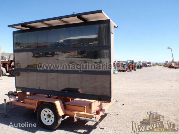 DISPLAY SOLUTION 2950 chassis trailer