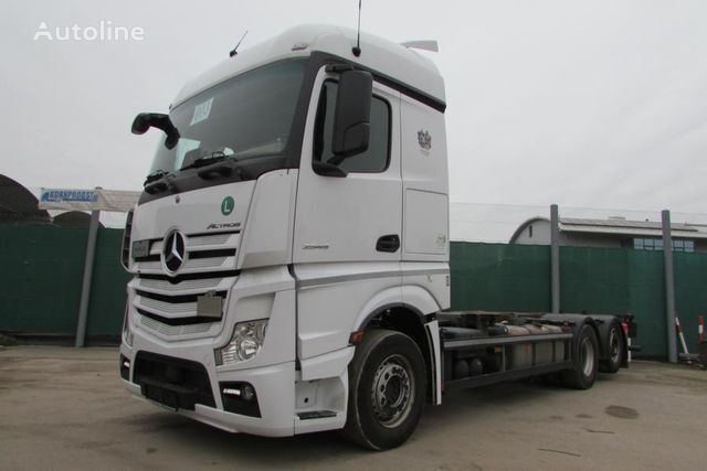 Mercedes-Benz 2545 LL  chassis truck
