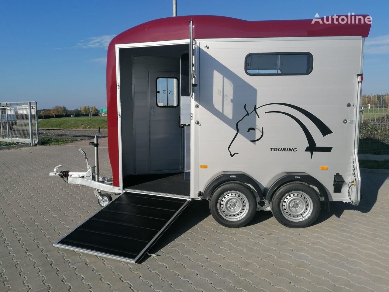 new Cheval Liberté Touring country horse trailer with front entrance