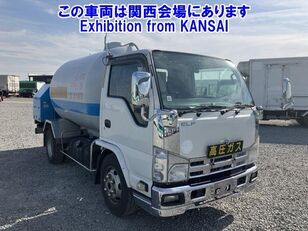 Isuzu ELF vacuum truck
